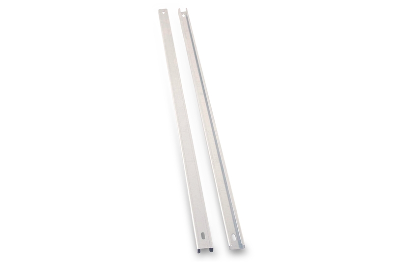 Profili C per armadi da 483 mm (19") della serie Unique