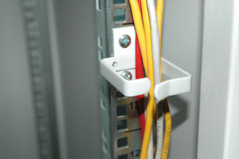 PASSACAVI PER ARMADI RACK 100x45 mm. CONFEZIONE 10 PEZZI - COLORE GRIGIO RAL 7035