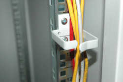 PASSACAVI PER ARMADI RACK 100x45 mm. CONFEZIONE 10 PEZZI - COLORE GRIGIO RAL 7035