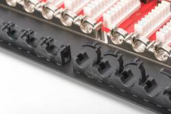 PANNELLO PATCH 24 PORTE CAT6 0,5 UNITA' SCHERMATO