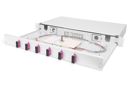 Scatola di giunzione per fibre ottiche, assemblata, SC, OM4