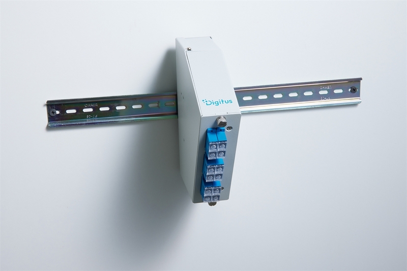 DIGITUS Distributore di giunzioni su guida DIN per fibre ottiche, angolare, 6 SC SX/LC DX, grigio