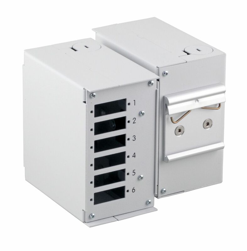 Console KVM modulare HD LCD con TFT da 17", connessione KVM VGA a 8 porte, touchpad, layout tastiera italiana