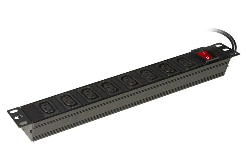 MULTIPRESA ALIMENTAZIONE PER RACK 19" CON 8 PRESE FEMMINA C13, SPINA SCHUKO CAVO MT 3