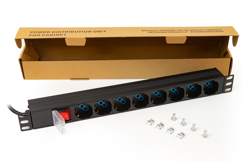 MULTIPRESA DA RACK 19 8" PRESE UNIVERSALI CON INTERRUTTORE SPINA C14