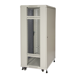MULTIPRESA DA RACK 19" 9 PRESE UNIVERSALI CON INTERRUTTORE SPINA ITALIANA 16A