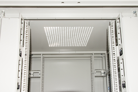 ARMADIO RACK 19" 42U (A)2055, (L)800, (P)800 COLORE GRIGIO PORTA TRAFORATA CON GUIDACAVI  LATERALE