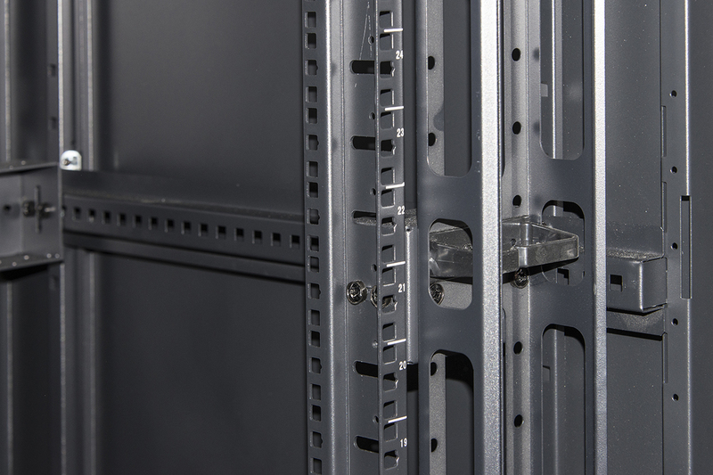 ARMADIO RACK 19" 9U CON PORTE TRAFORATE MM 510 (A), 600 (L), 450 (P) COLORE NERO