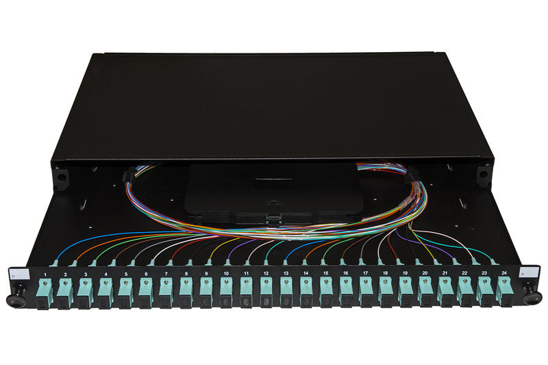 PANNELLO FIBRA OTTICA 19" CON 24 ADATTATORI SC SIMPLEX OM3 PROFONDITA' 250 MM CON PIGTAIL INSTALLATI COLORE NERO