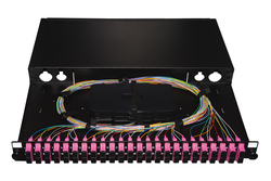PANNELLO FIBRA OTTICA 19" CON 24 ADATTATORI SC DUPLEX OM4 PROFONDITA' 250 MM CON 48 PIGTAIL INSTALLATI COLORE NERO