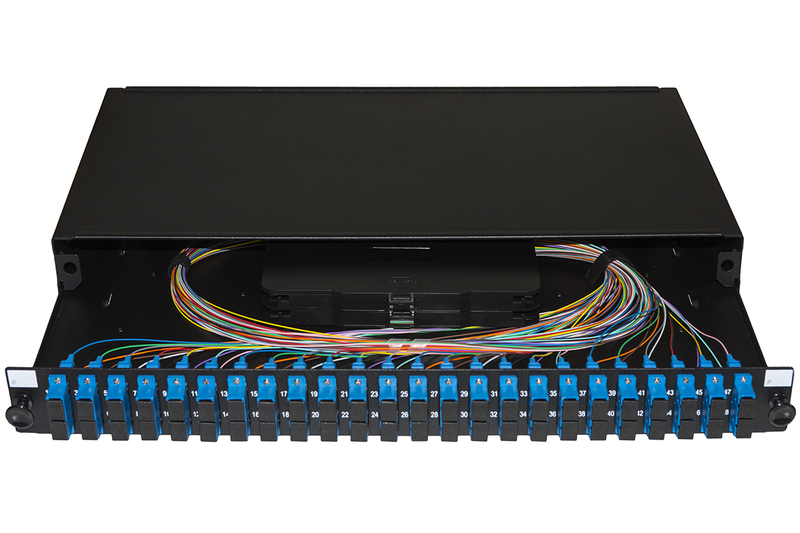 PANNELLO FIBRA OTTICA 19" CON 24 ADATTATORI SC DUPLEX SINGLEMODE PROFONDITA' 250 MM CON PIGTAIL INSTALLATI COLORE NERO