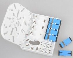 BOX 4 PORTE PER CONNETTORI  FIBRA OTTICA SC SIMPLEX O LC DUPLEX PER APPLICAZIONI FTTH