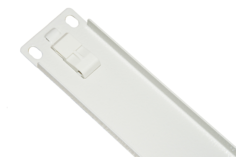 PANNELLO CIECO 1 UNITA' PER ARMADI RACK 19" COLORE GRIGIO CHIUSURA A SCATTO