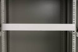 COPERTURA 19" PER ARMADI RACK 6U GRIGIO CON PARTI 1U STACCABILI INSTALLAZIONE CON CLIP