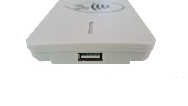 KIT TASTIERA ITALIANA E MOUSE WIRELESS NERO