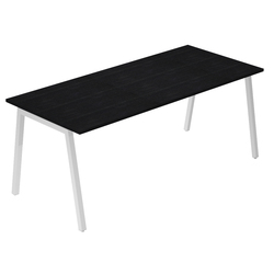 Scrivania lineare Easy struttura bianca gambe inclinate 160x80cm nero venato